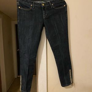 Guess Premium Ankle Jeans with gold zippers.Ladies
